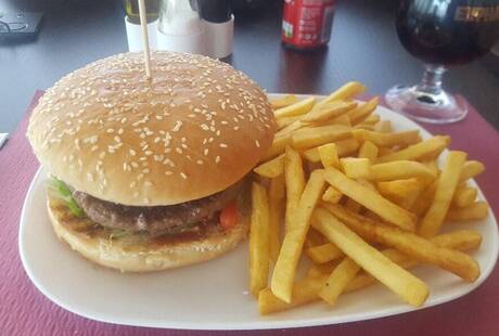 Ristorante Pizzeria Amici Come Noi